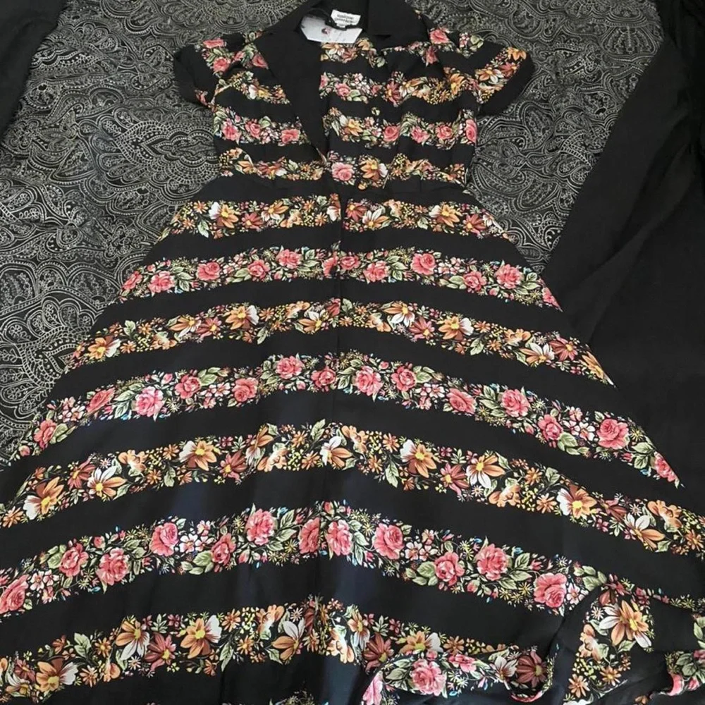 Unique Vintage Swing dress - Picture 3 of 5